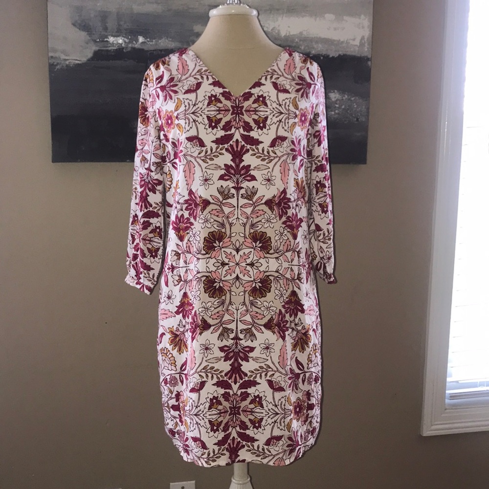 Cute Old Navy Floral dress, Size M